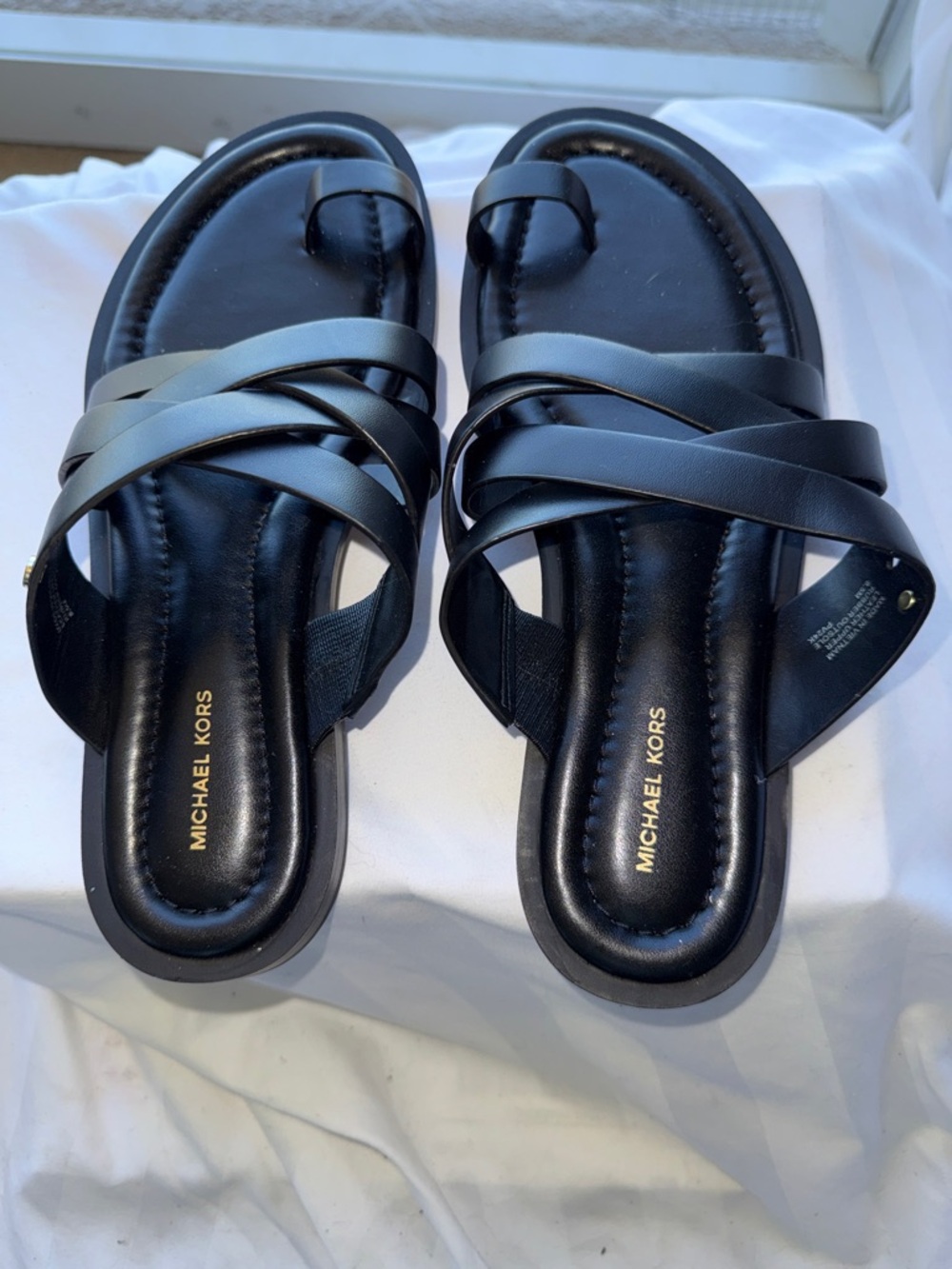 NWOT - Michael Kors “Nora” Black Leather Crisscross Toe-Ring Sandals